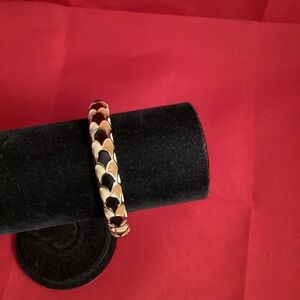 Gold tone and tricolor metallic bracelet